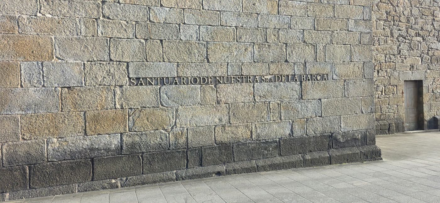 Stone wall inscribed Santuario de Nuestra Señora de la Barca